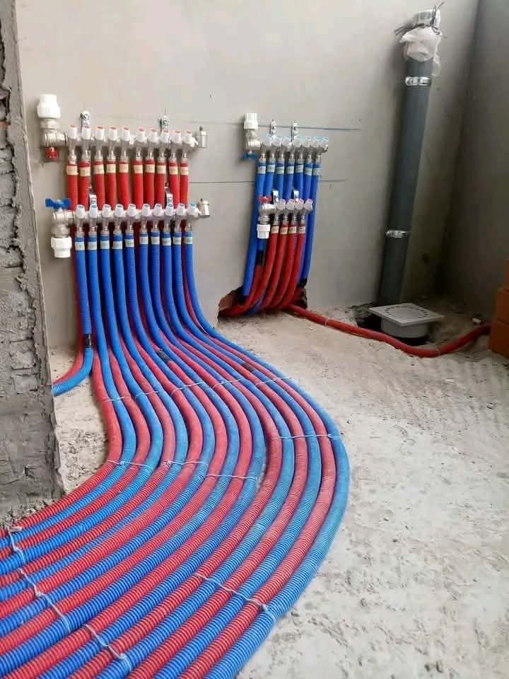 Instalación de colectores de fontanería